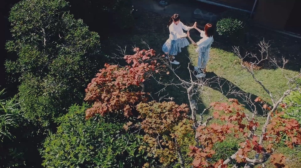 欅坂46「302号室」ミュージックビデオのワンシーン。