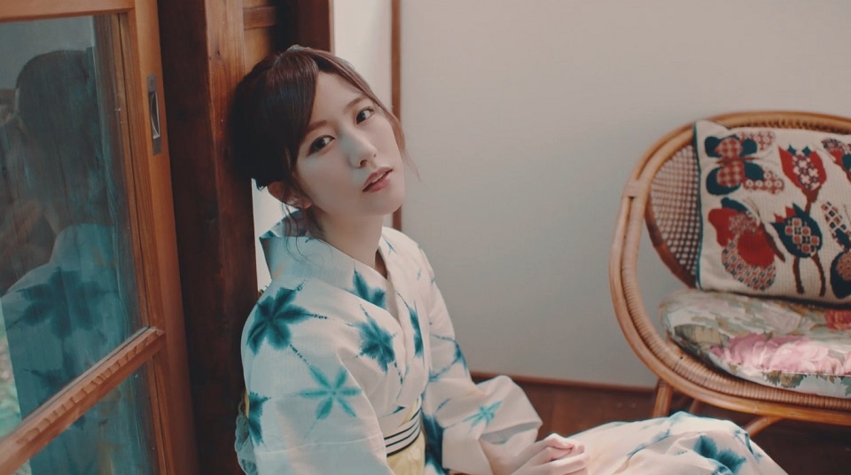 欅坂46「302号室」ミュージックビデオのワンシーン。