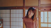 欅坂46「302号室」ミュージックビデオのワンシーン。