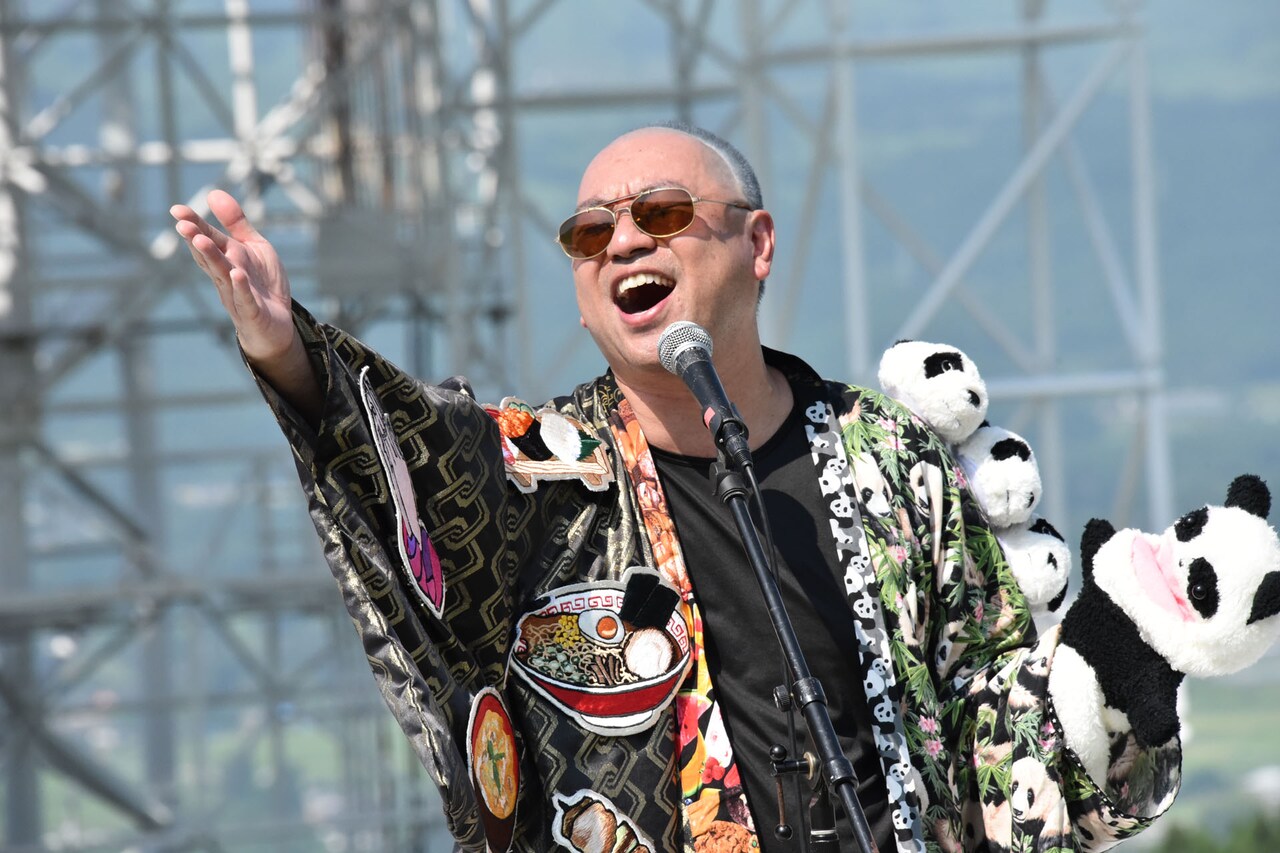 レイザーラモンRG、憧れのBEAT CHILD開催地でデビュー曲「いただきます」熱唱