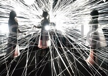 Perfume×タワーレコード抽選会賞品のクリアファイルサンプル画像。