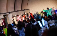 「怪盗☆スター」でオタ芸を披露する新世紀えぴっくすたぁネ申。（写真提供：RINethics Inc）