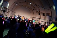 新世紀えぴっくすたぁネ申「ネ申ワンマン～代々木公園野外音楽堂で会いましょう～」の様子。（写真提供：RINethics Inc）