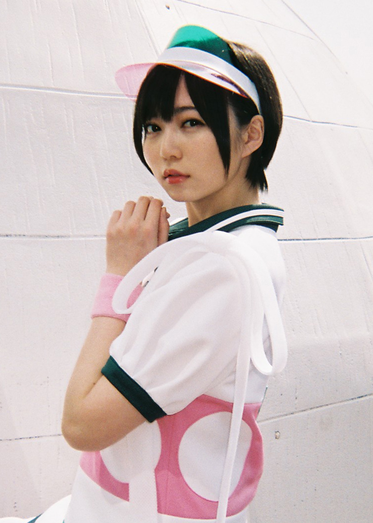 安本彩花