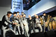 東京スカパラダイスオーケストラの「Ginza Sony Park」オープニングライブの様子。