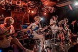 「カミツキ presents『噛みついて神ついて』」東京・TSUTAYA O-Crest公演の様子。(Photo by Shin Ishihara)