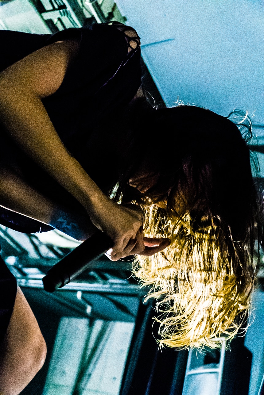 MiZUKi（Vo）（Photo by Shin Ishihara）