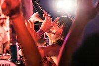 MiZUKi（Vo）（Photo by Shin Ishihara）