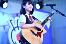 ソロアーティストとしての初舞台に立つ元アイドルネッサンス・原田珠々華。