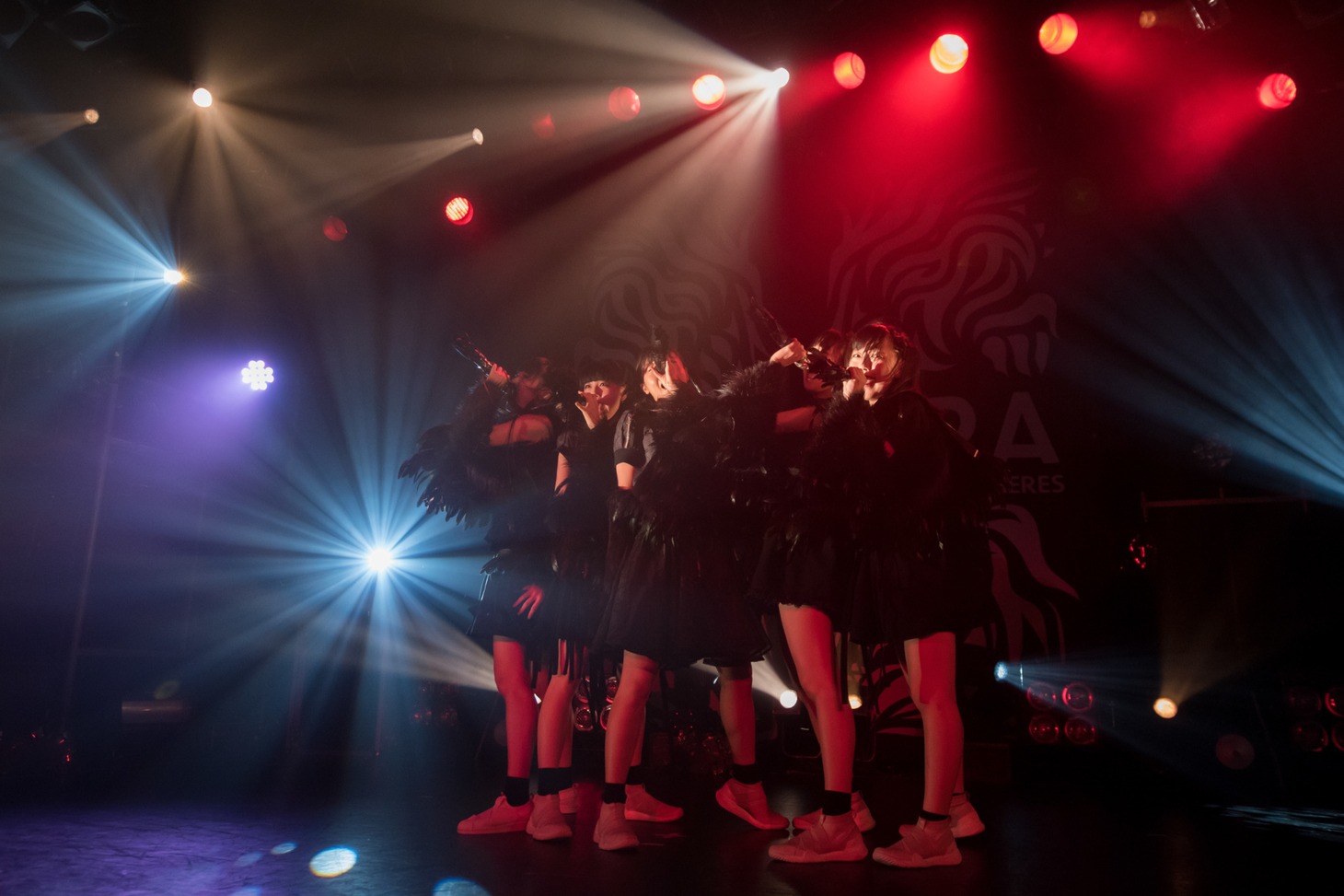 THERE THERE THERES「KHIMAIRA」の様子。（写真提供：AqbiRec）
