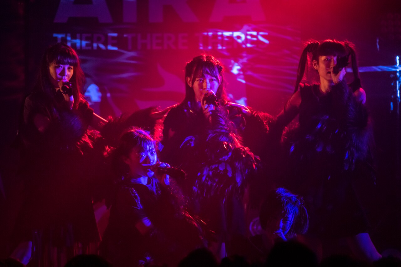 THERE THERE THERES、新体制初ワンマンで示したグループの進化と新たな可能性