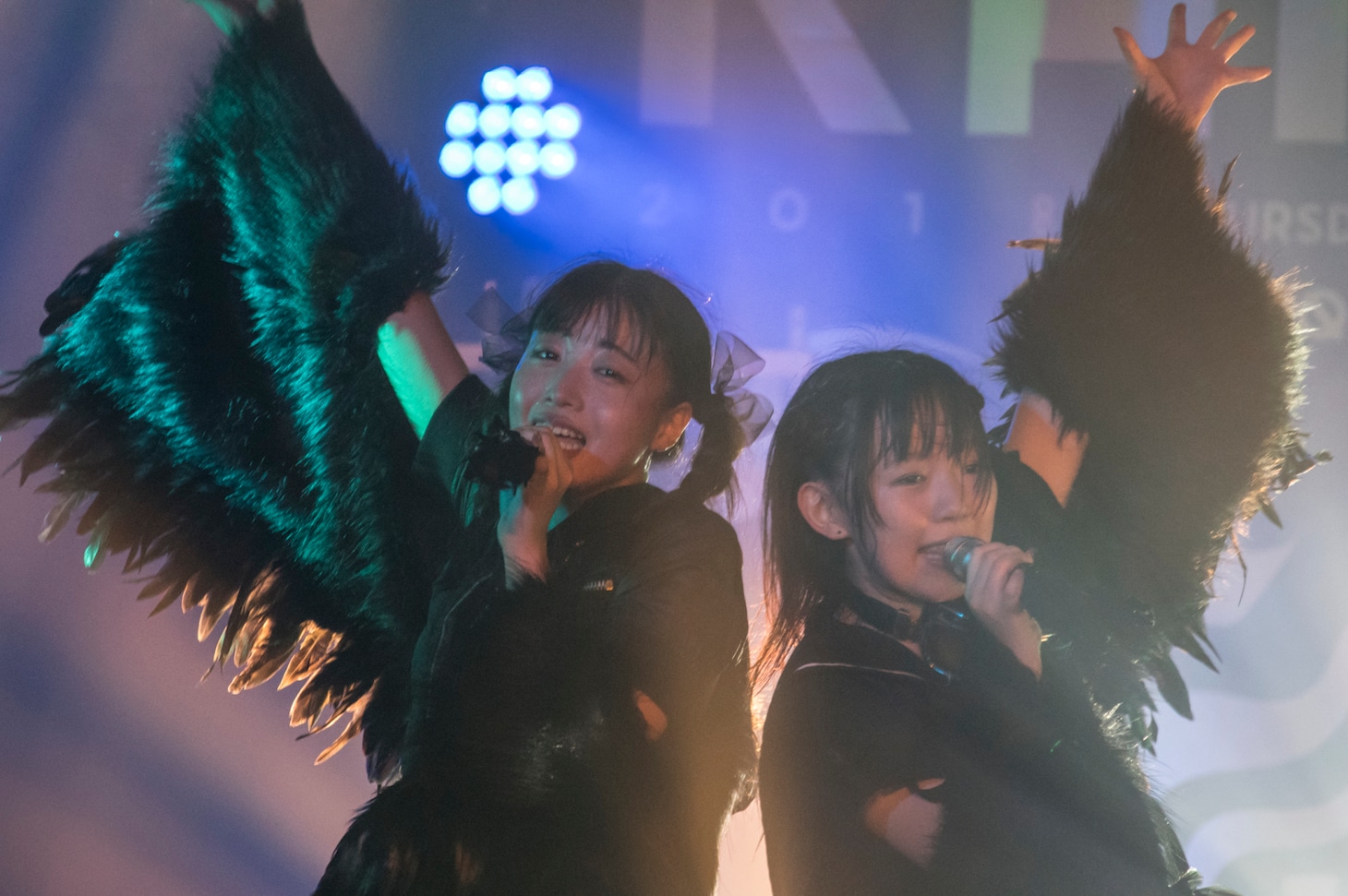 左からカイ、朝倉みずほ。（写真提供：AqbiRec）