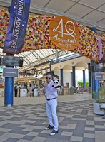 和歌山・アドベンチャーワールドに入場するRG。