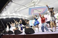 「IDOL SUMMER JAMBOREE ACOUSTIC」の様子。