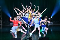 グランドフィナーレに出演したフィロソフィーのダンスと大阪☆春夏秋冬の合同ユニット・大阪のダンス。