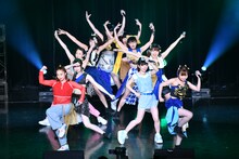 グランドフィナーレに出演したフィロソフィーのダンスと大阪☆春夏秋冬の合同ユニット・大阪のダンス。