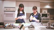 「渡辺梨加×井口眞緒 自撮りTV」のワンシーン。