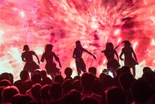 DEAR KISS「DEAREST DREAM NEXT DIMENSION」の様子。（写真提供：FIFTY-FIFTY inc.）