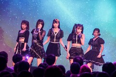 DEAR KISS満員ワンマンで「ずっきゅんらぶ」3回披露、Meikとのツーマンツアー発表も