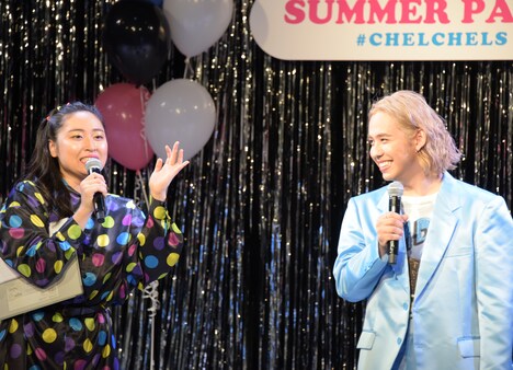 左から丸山礼、RYUCHELL。