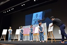 さくら学院「アートの授業 3」2時限目の様子。
