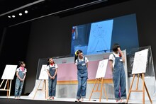 さくら学院「アートの授業 3」3時限目の様子。