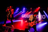 GRANRODEO「GRANRODEO LIVE 2018 KISHOW 宇部凱旋 ロデオぶるとっぴん～暑ぅてわやになりそうじゃけえ皆でぶち盛り上がろうや～」の様子。（撮影：キセキミチコ）