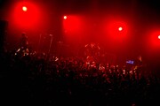 J「J LIVE TOUR 2018 -rise above-」東京・マイナビBLITZ赤坂公演の様子。（Photo by RINA ASAHI）