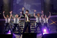 羽多野渉「Wataru Hatano Live Tour 2018"LIVE KING & QUEEN"」の様子。