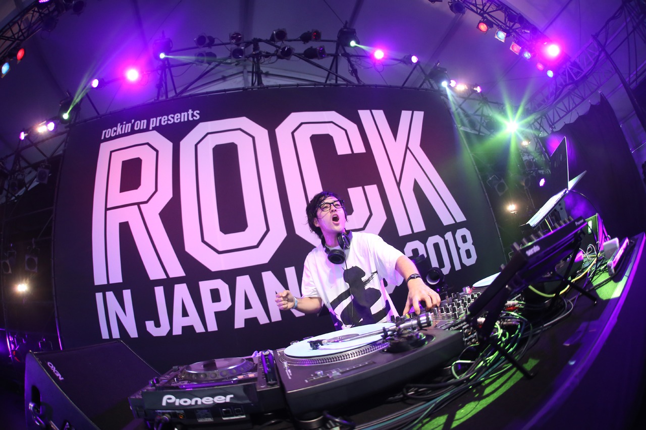 DJ和