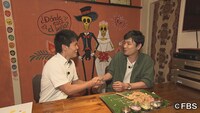 意気投合する森山直太朗（左）と豊原慎二アナウンサー（右）。