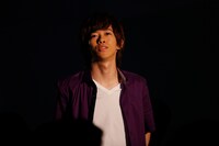 「ヒモメン」第5話より、ヒモ男を演じるリョウガ（超特急）。(c)テレビ朝日