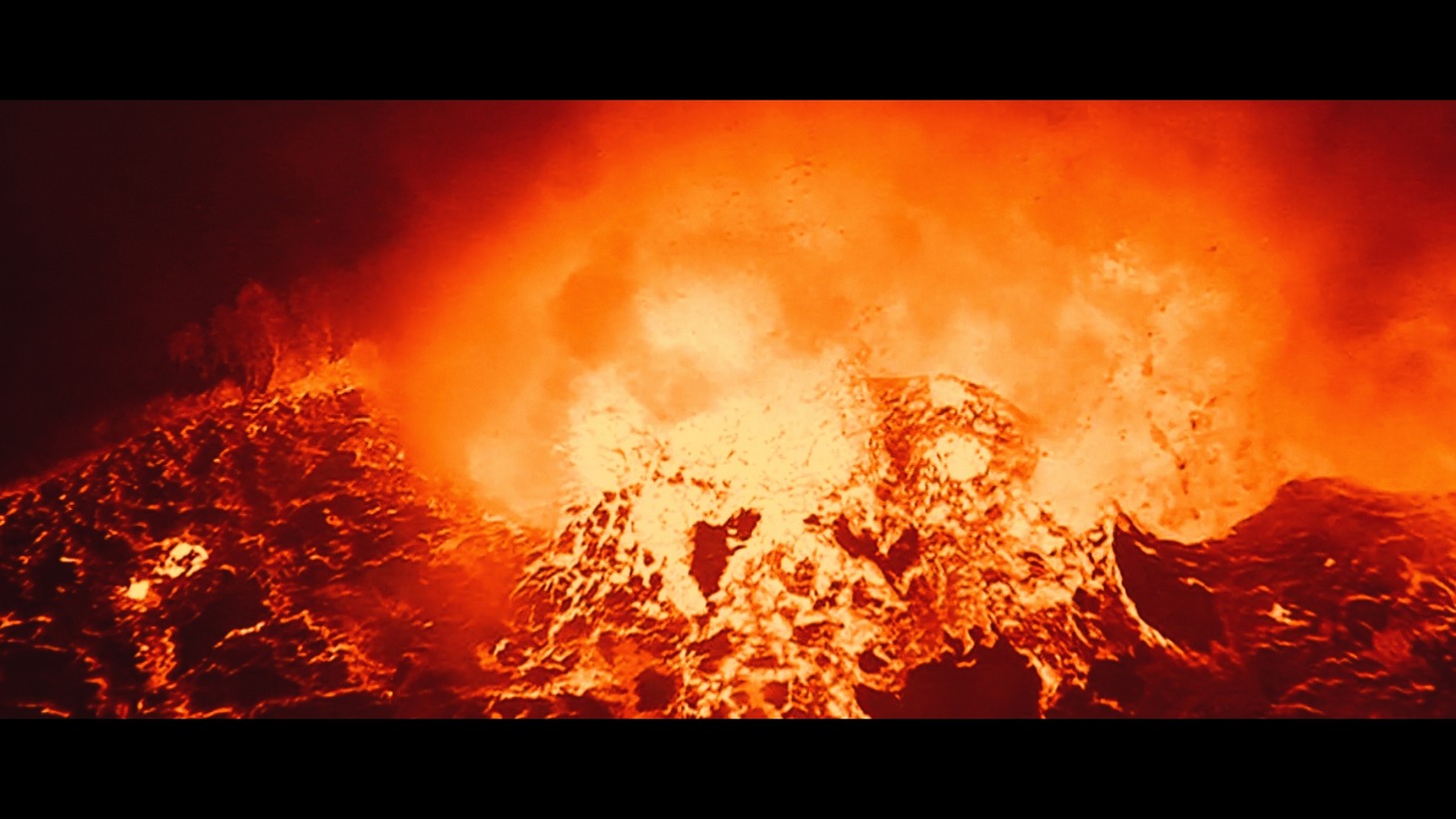 「サントリー 南アルプス PEAKER（ピーカー）ビターエナジー」CM「自然は、力だ。」編のワンシーン。