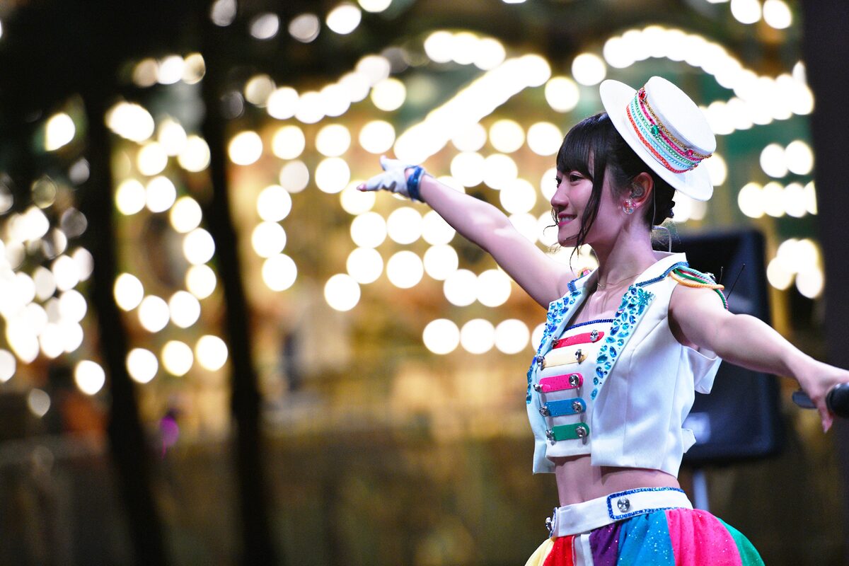 小倉唯 大好きな遊園地で23歳の誕生日 唯涼祭 浴衣姿で抱負を語る ライブレポート 写真15枚 音楽ナタリー