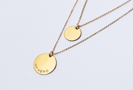 「Namie Amuro x H&M」MY HEROネックレス（1299円）