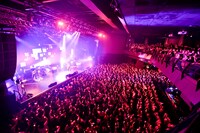 Eve「メリエンダ」東京・TSUTAYA O-EAST公演の様子。（撮影：小見山峻）