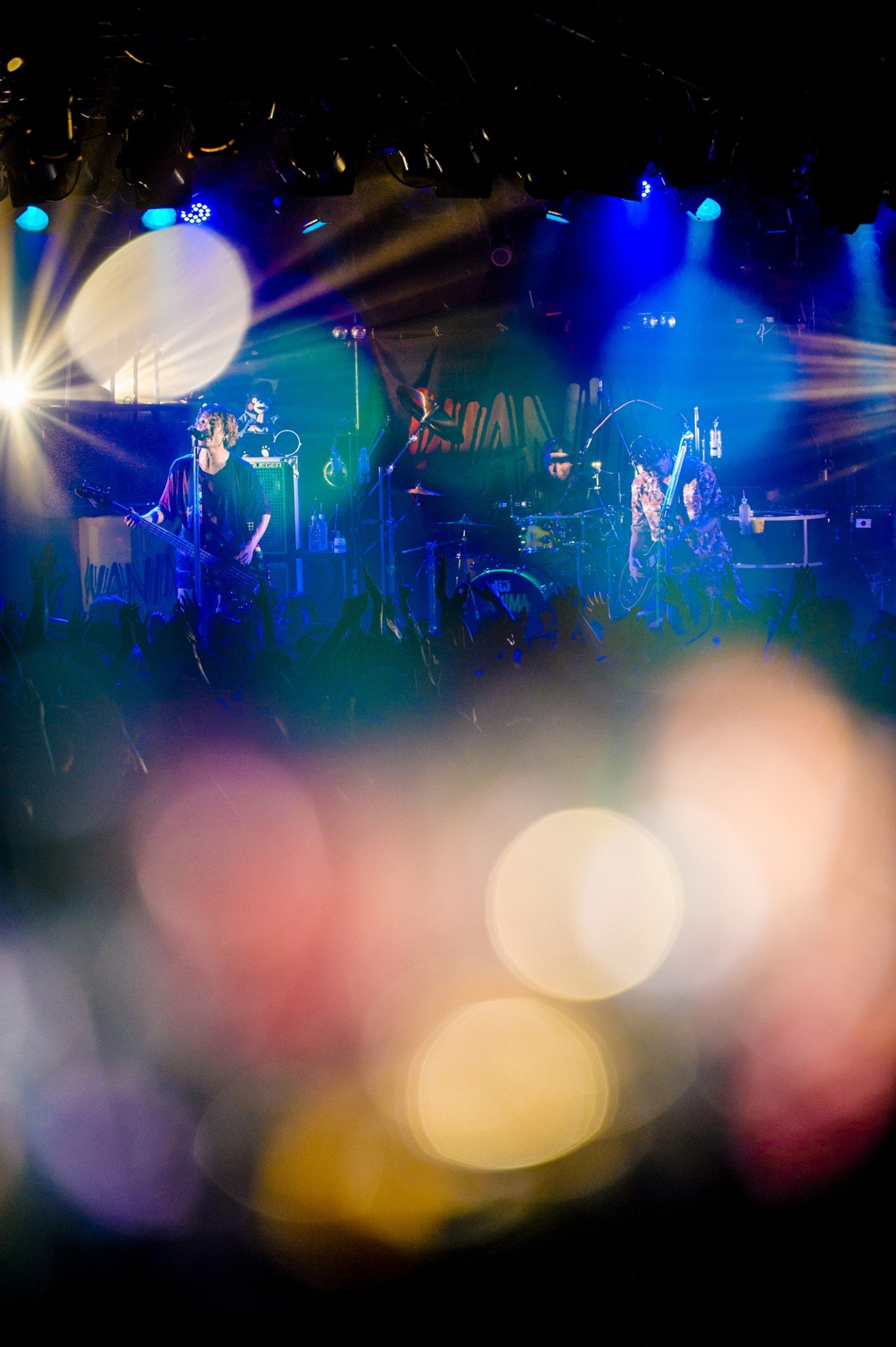WANIMA「Everybody!! Tour ライブハウス編 in 渋谷 ～男女が残暑に盆盆盆!!～」の様子。（撮影：瀧本JON...行秀）