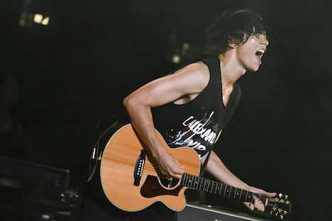 川上洋平（Vo, G）（撮影：河本悠貴）