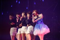 藍井エイル「藍井エイル Special Live 2018 ～RE BLUE～ at 日本武道館」の様子。