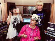 左から泉茉里、うつみようこ、成田大致。