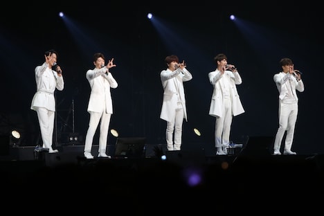 「FANMEETING 2018～HOME～Y+SJ+K+JH+G…」の様子。（撮影：横内禎久）