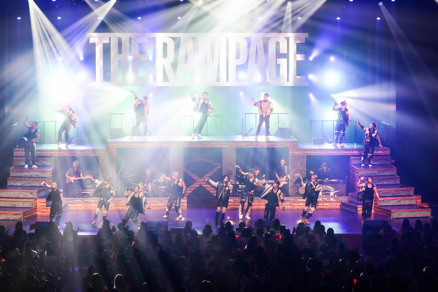 THE RAMPAGE from EXILE TRIBE「THE RAMPAGE LIVE TOUR 2017-2018 "GO ON THE RAMPAGE"」大阪・グランキューブ大阪公演の様子。（撮影：渡邉一生）