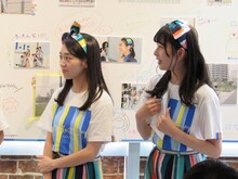 左から内藤るな、高井千帆。（写真提供：キングレコード）