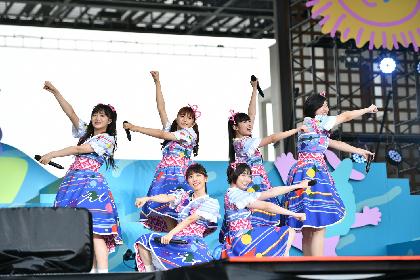 私立恵比寿中学「エビ中 夏のファミリー遠足 略してファミえん in 山中湖2018」の様子。