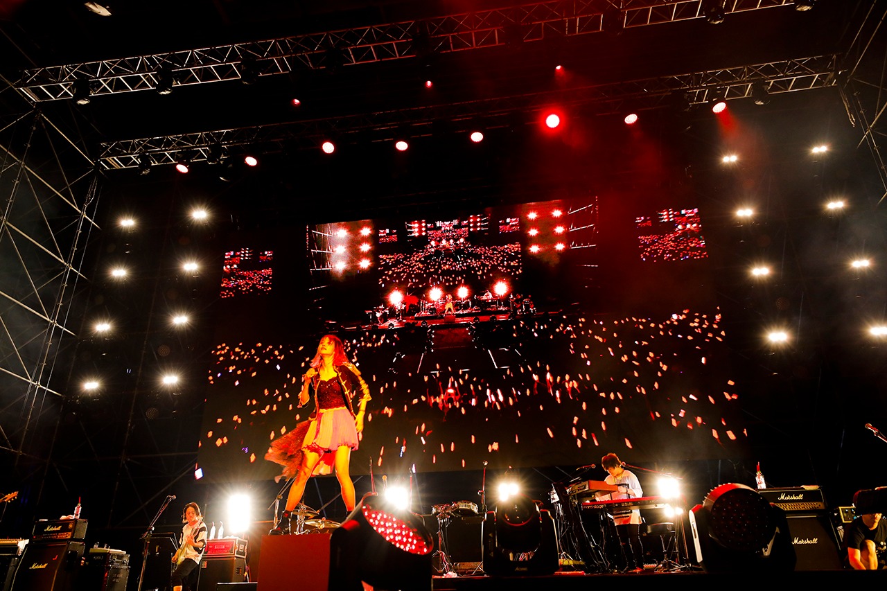 LiSA「LiVE is Smile Always～ASiA TOUR 2018～[eN]」台湾・新荘体育館公演の様子。（撮影：上飯坂一）