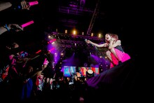 LiSA「LiVE is Smile Always～ASiA TOUR 2018～[eN]」台湾・新荘体育館公演の様子。（撮影：上飯坂一）