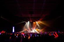 天月-あまつき-「サマーパーティー2018～ぼくらの家へようこそ！～」大阪公演の様子。