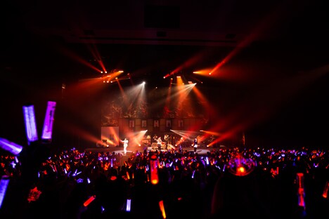 天月-あまつき-「サマーパーティー2018～ぼくらの家へようこそ！～」大阪公演の様子。