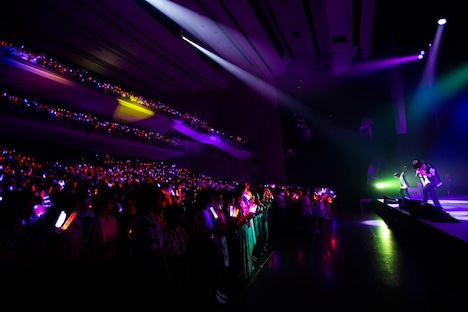 天月-あまつき-「サマーパーティー2018～ぼくらの家へようこそ！～」大阪公演の様子。