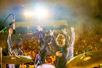 LAMP IN TERREN「ARCH」の様子。（撮影：浜野カズシ）